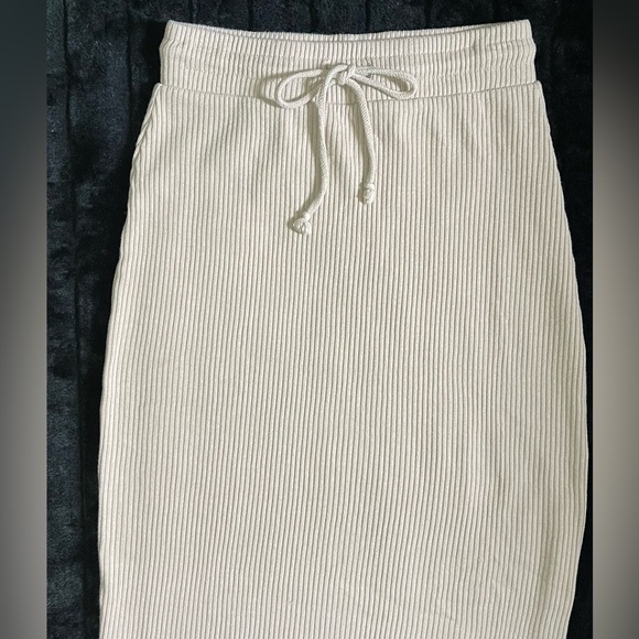 Zara Cream Midi Skirt - Picture 3 of 6